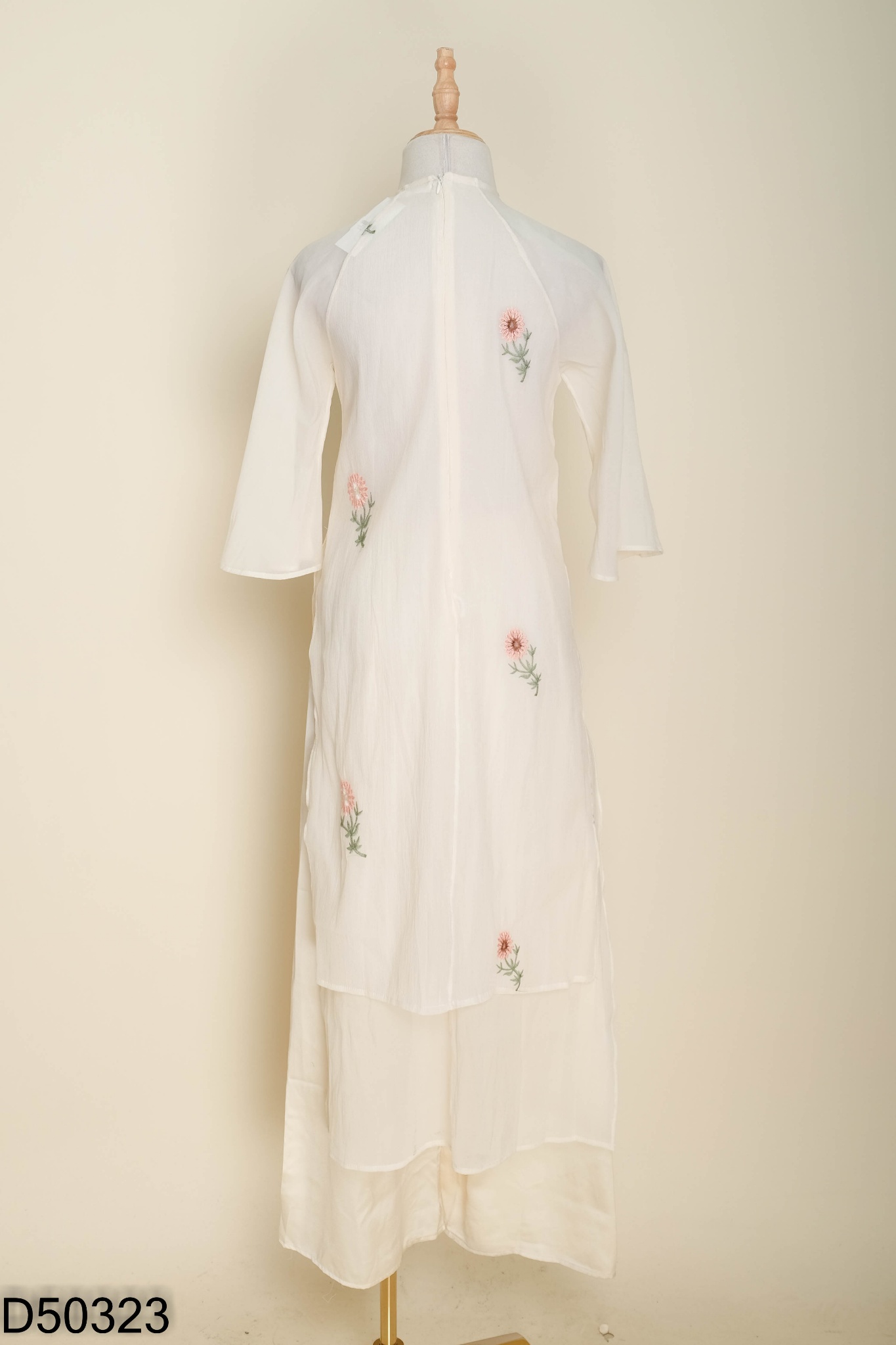 SET Áo dài be hoa + quần lụa