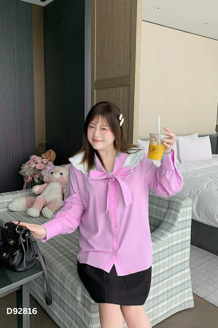 Áo hồng sọc cổ trắng