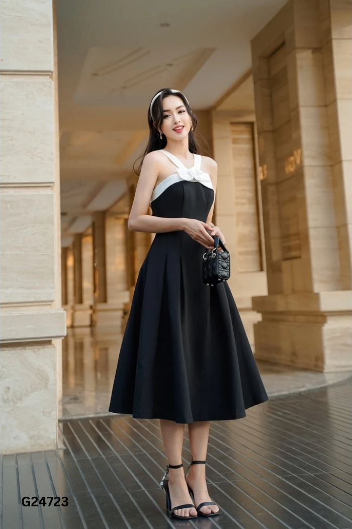 Váy TIIN đen phối hoa trắng