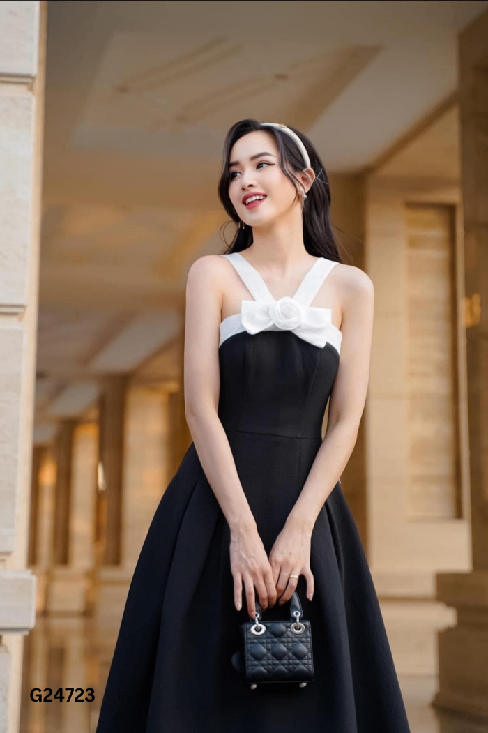 Váy TIIN đen phối hoa trắng