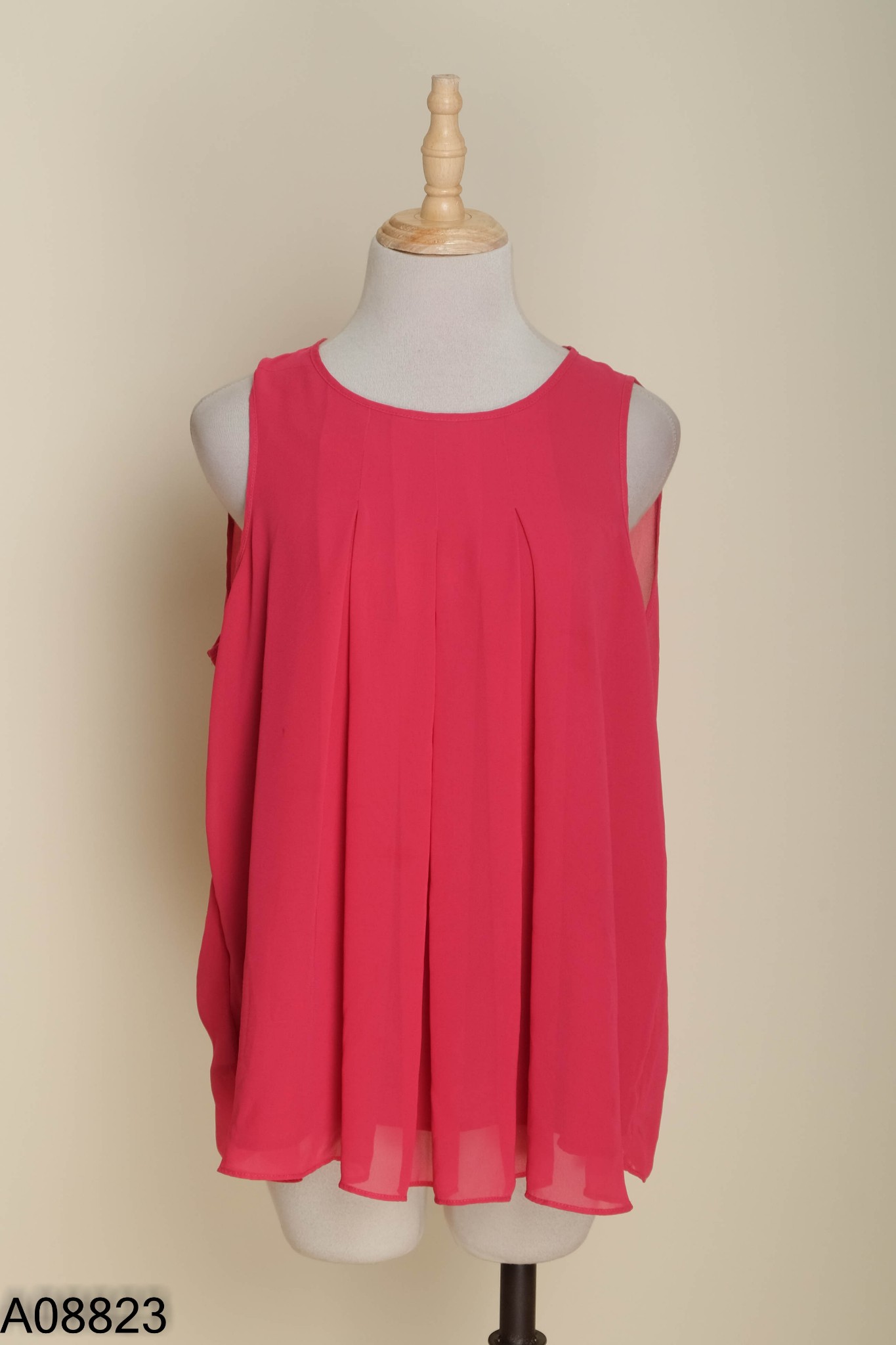 Áo BCBG hồng sát nách