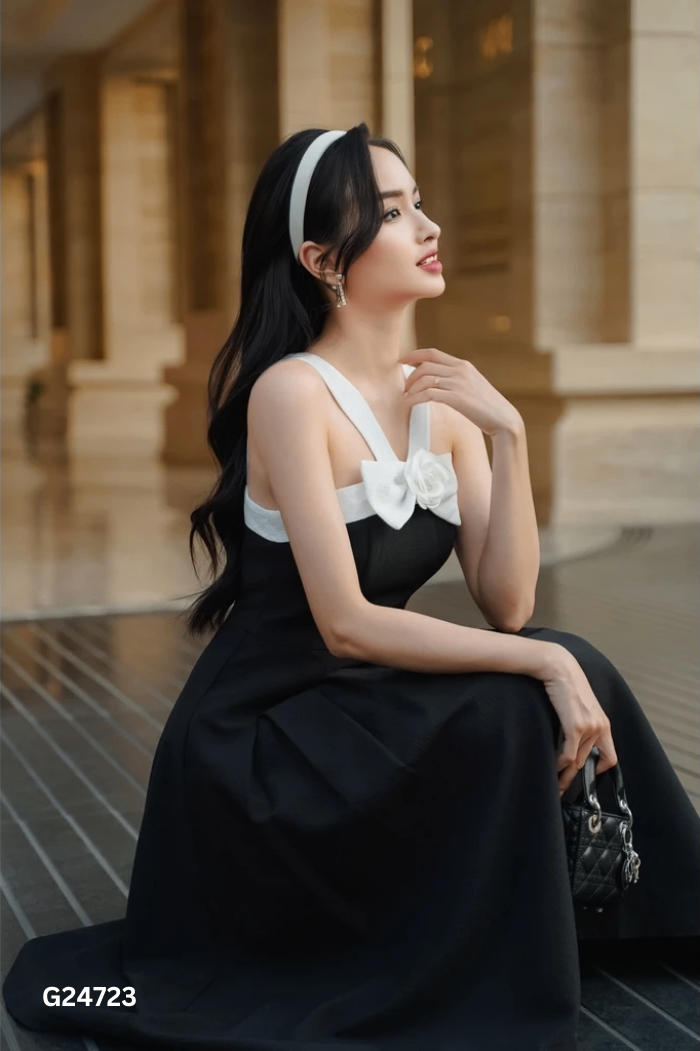 Váy TIIN đen phối hoa trắng