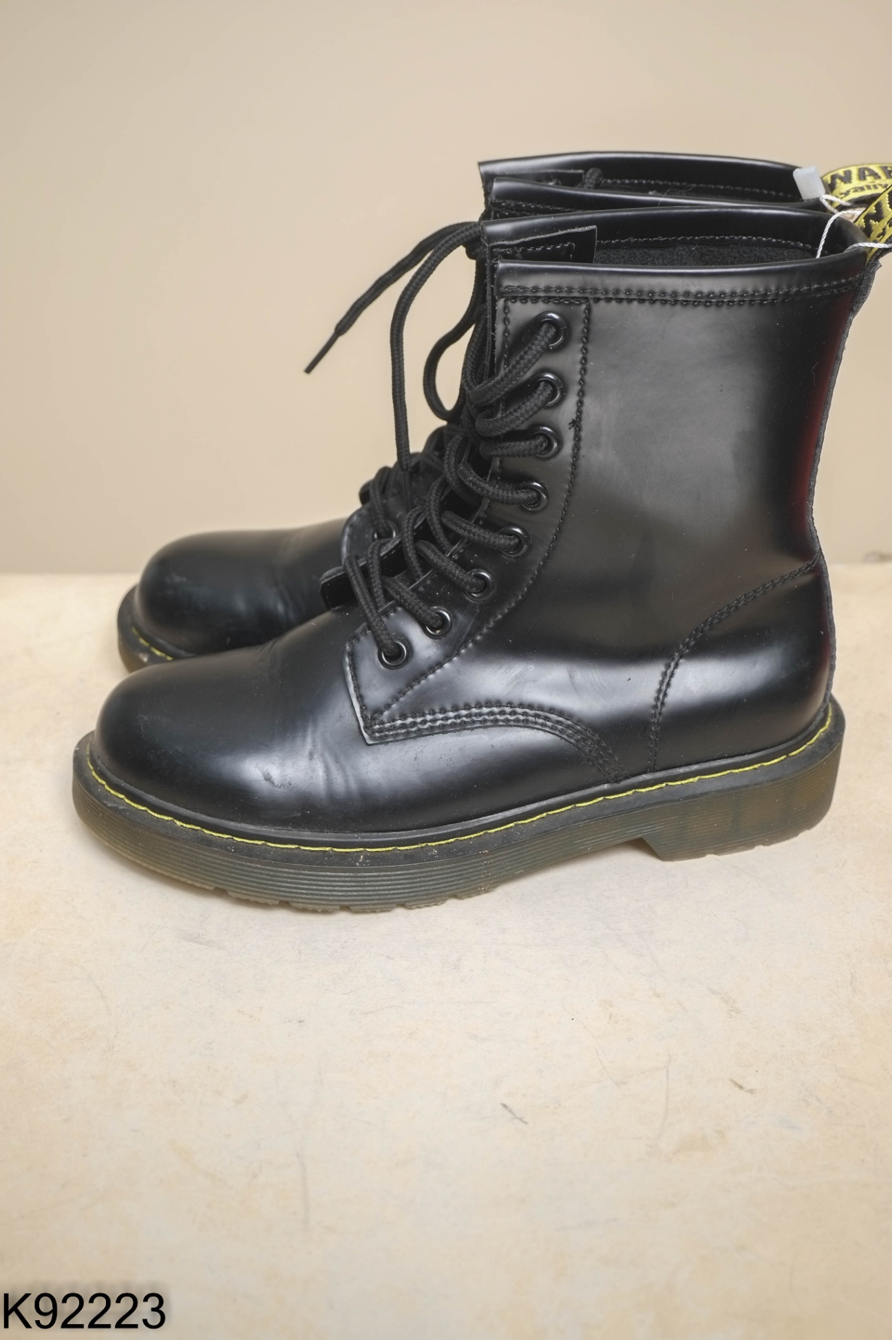 Boots da đen phối dây 3P
