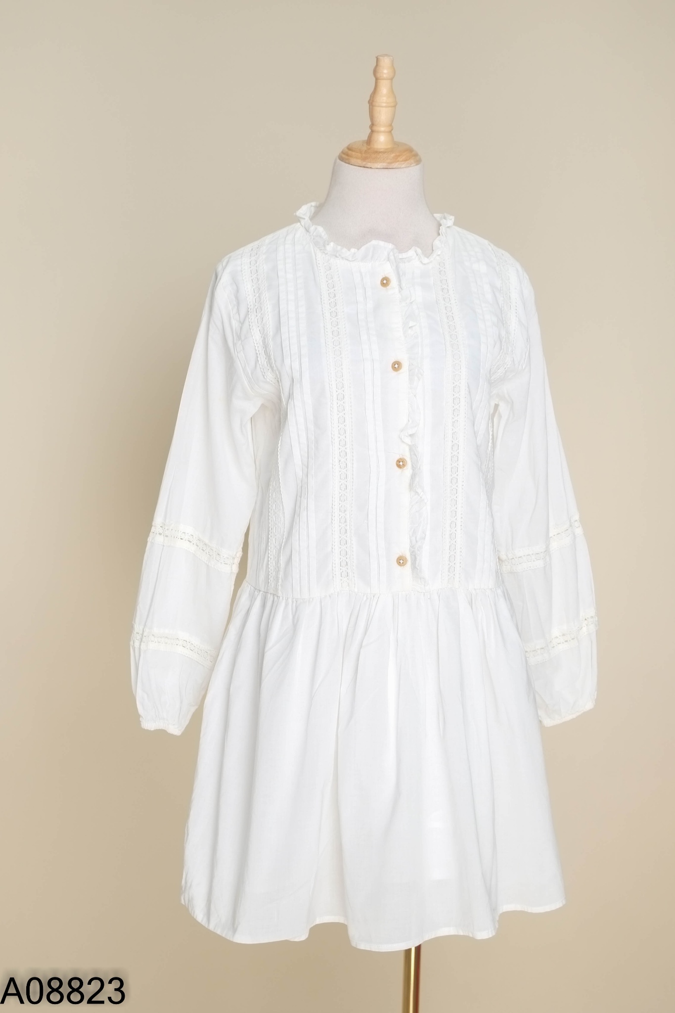 Váy ZARA trắng be phối ren KIDS