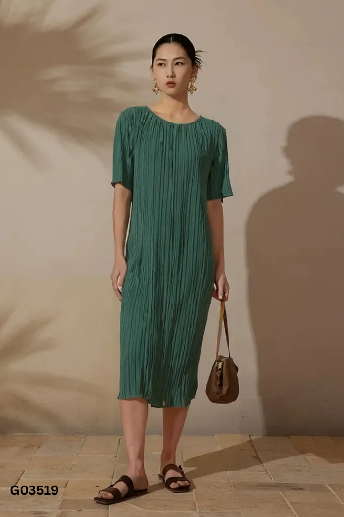 Váy xanh dập ly