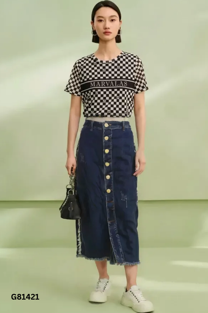Chân váy jeans xanh phối cúc
