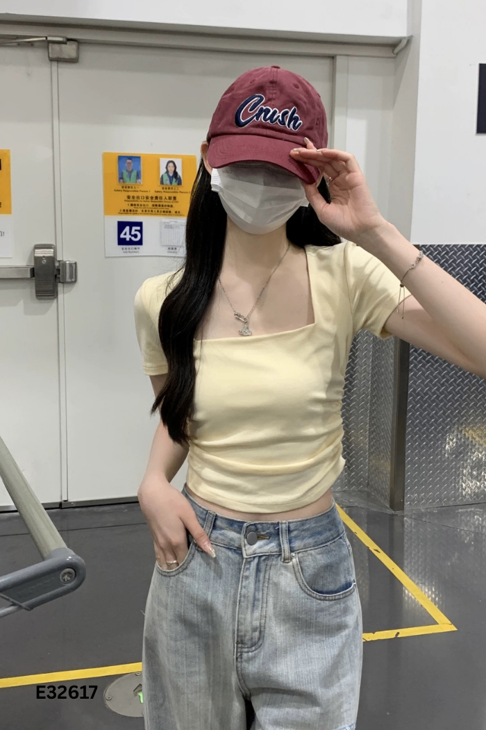 Áo croptop vàng nhạt