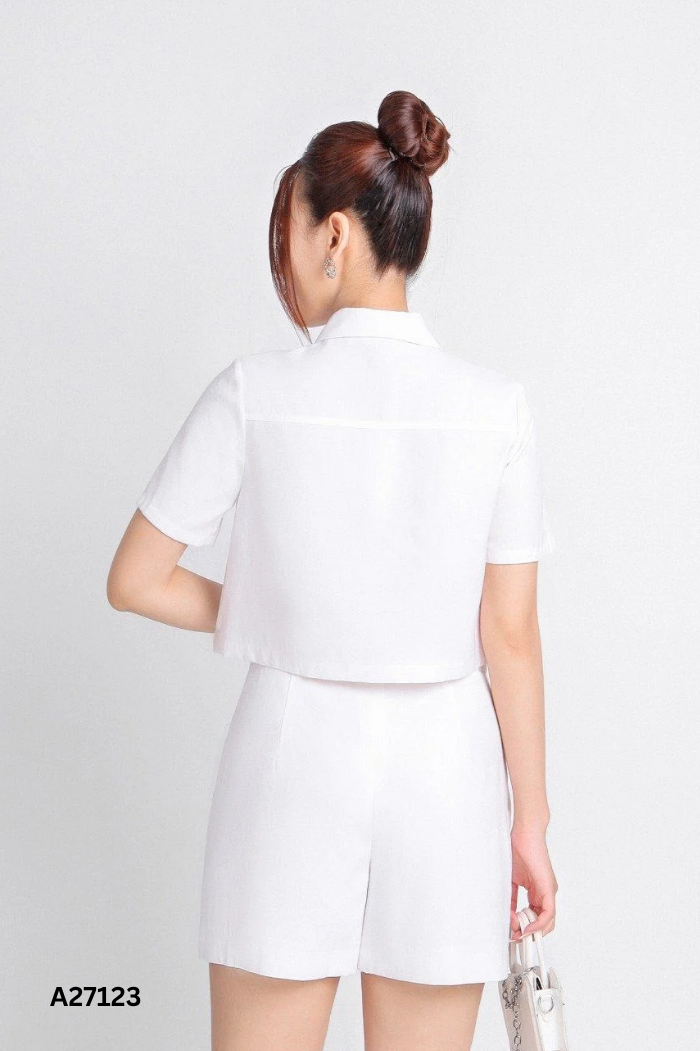 Áo PANTIO trắng cổ vát