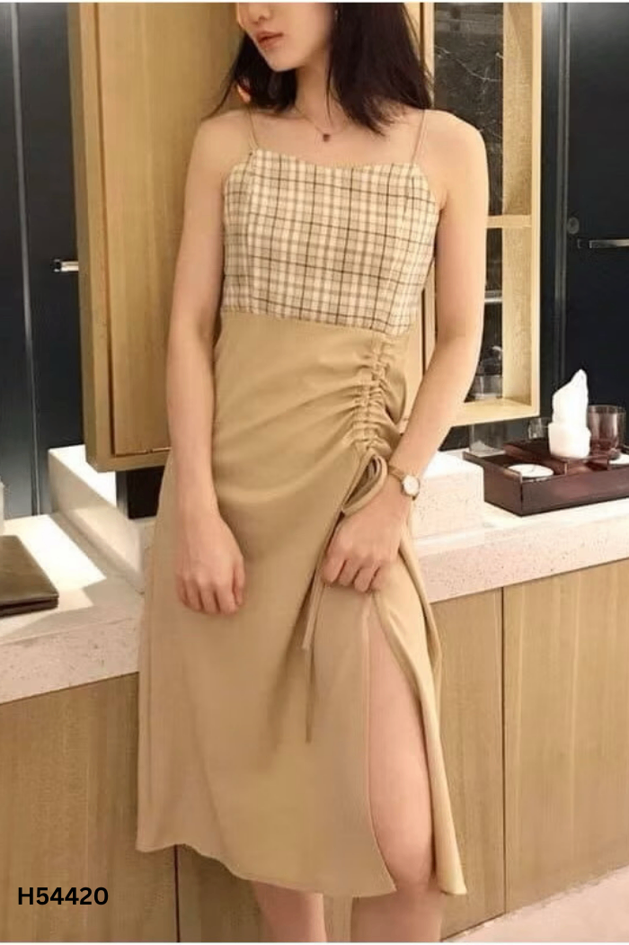 Váy be phối kẻ hai dây