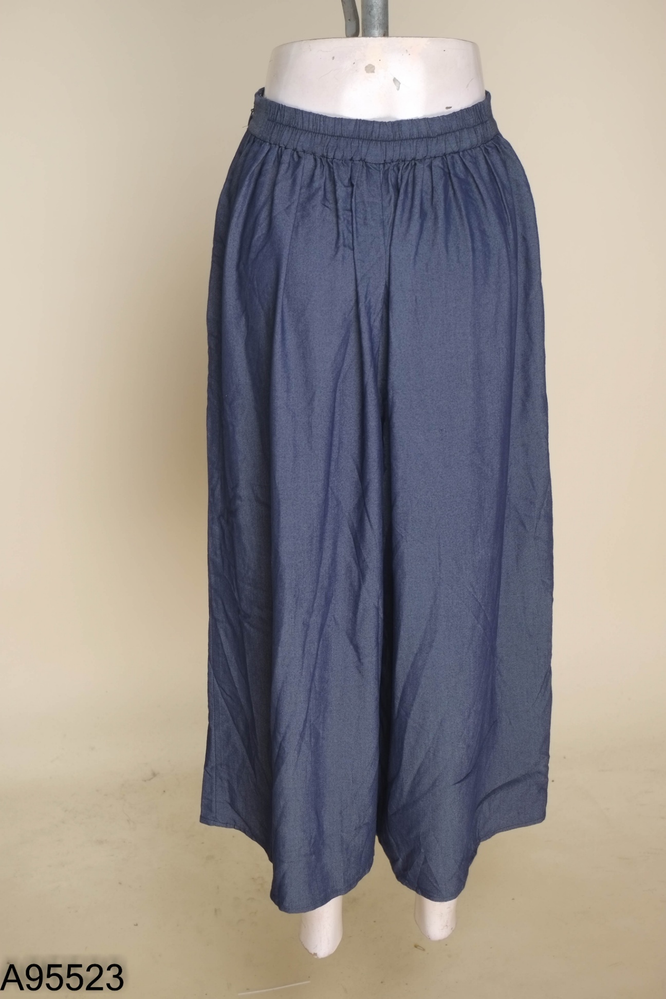 Quần culotte xanh trơn