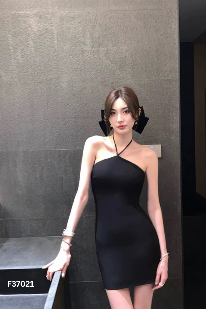 Váy body đen trơn