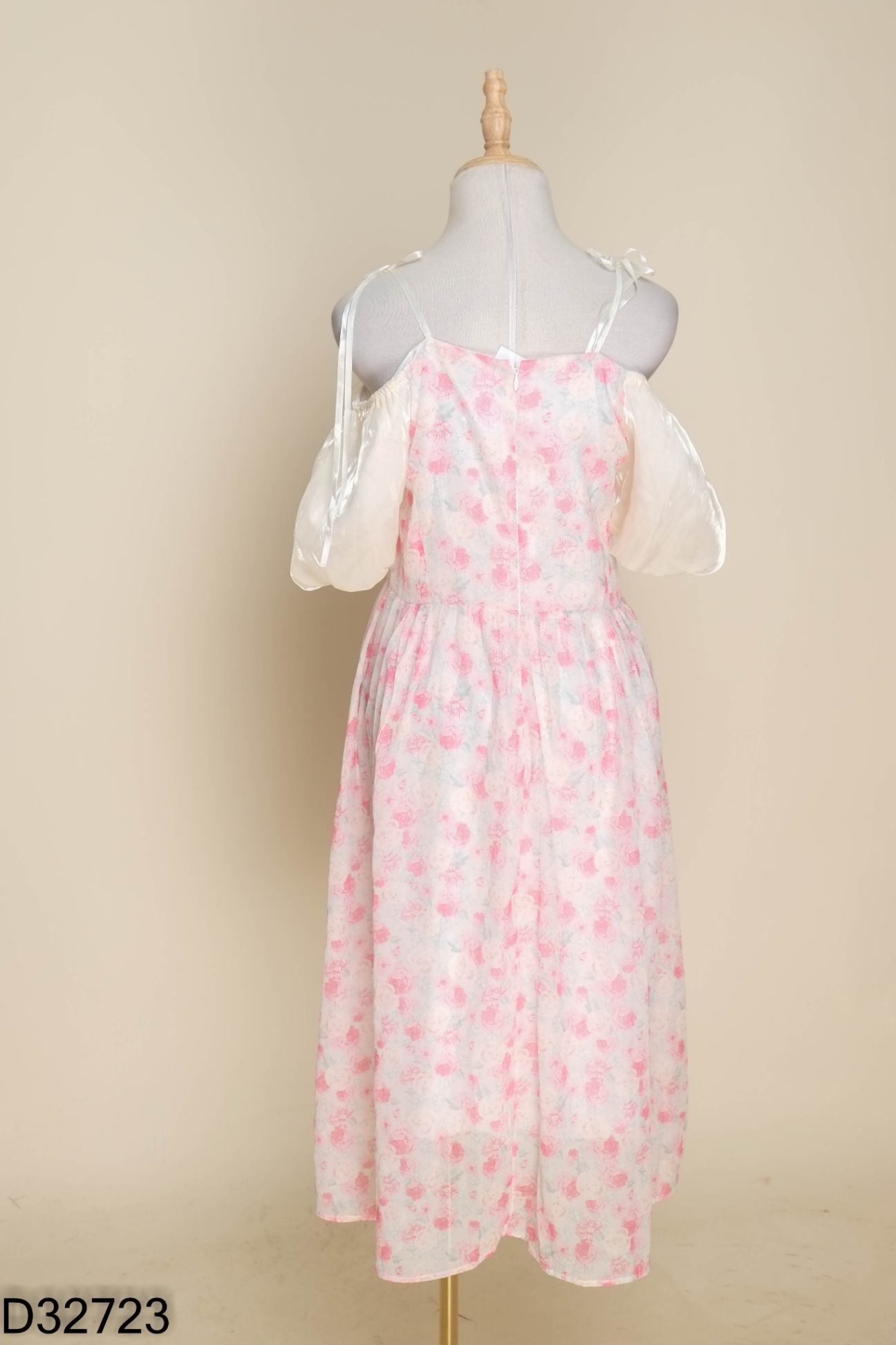 Váy hồng hoa phối tay organza