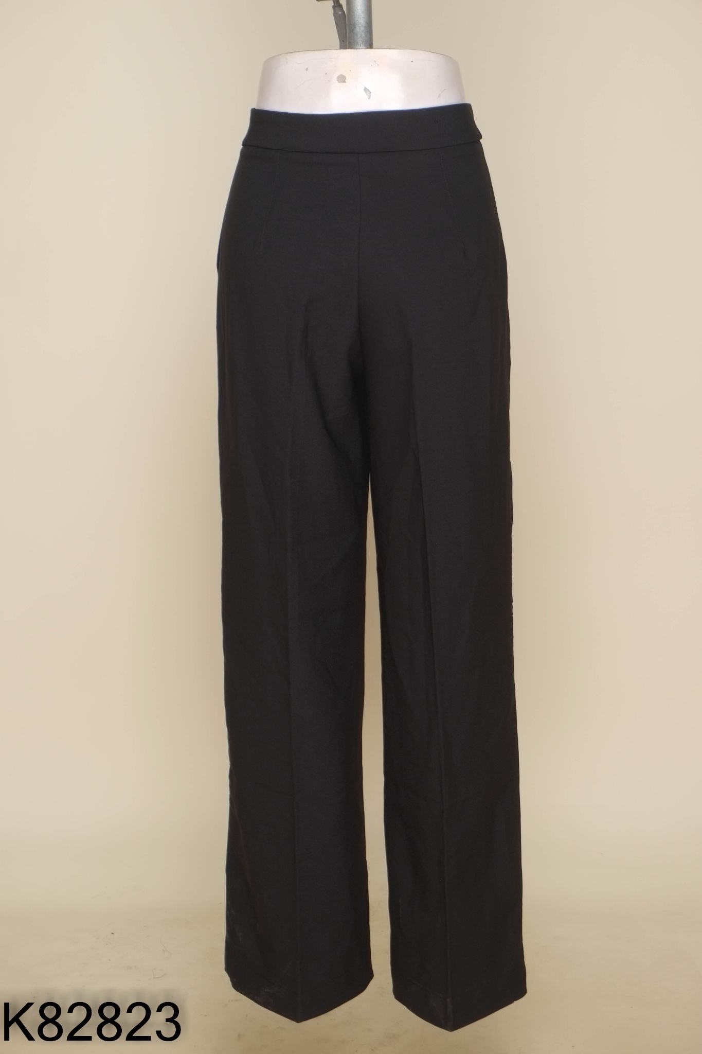 Quần suông BERSHKA đen trơn