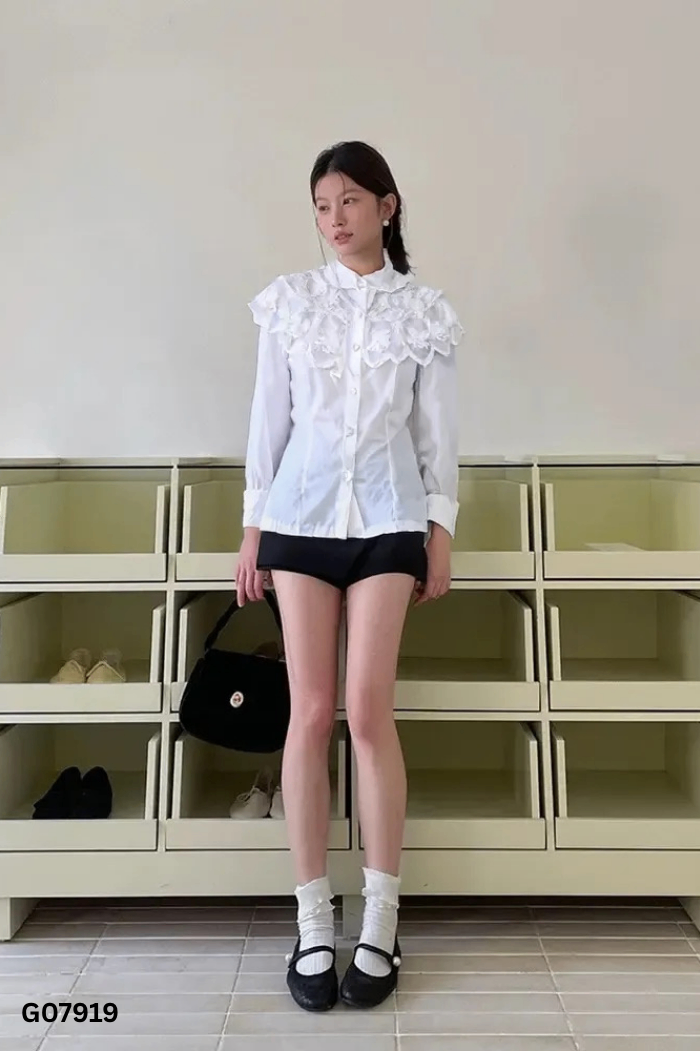 Áo sơ mi trắng phối ren