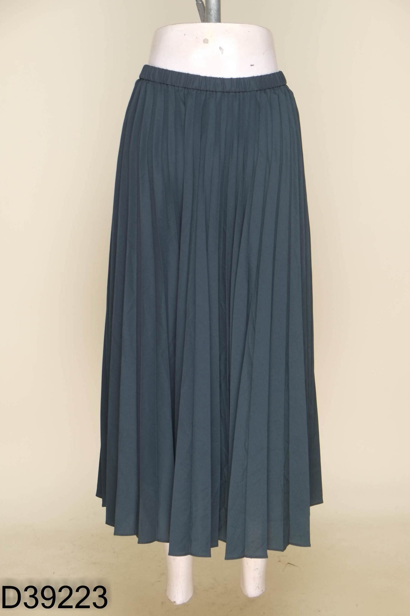 Chân váy UNIQLO xanh dập ly