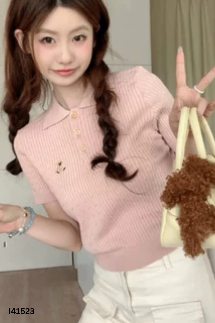 Áo hồng thêu gấu