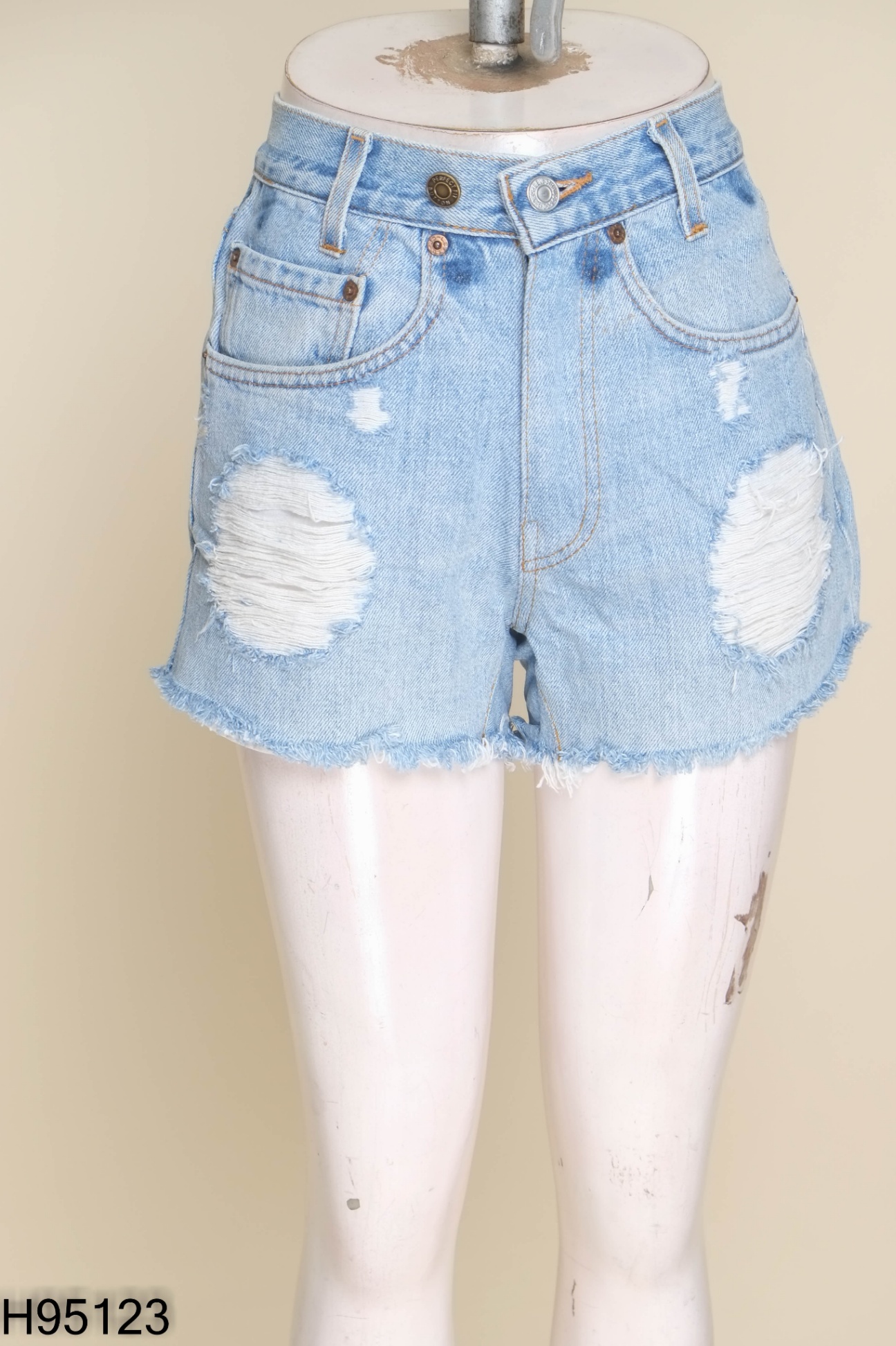 Quần shorts jeans xanh rách