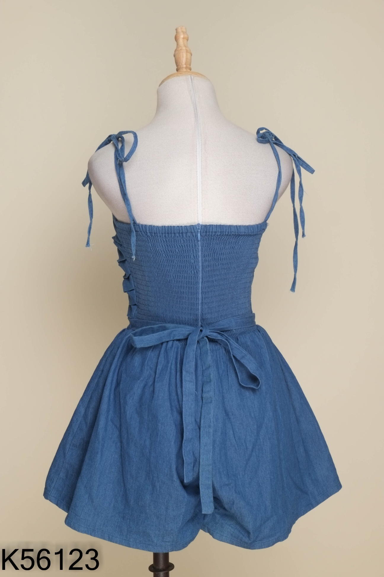 Jumpsuit xanh hai dây