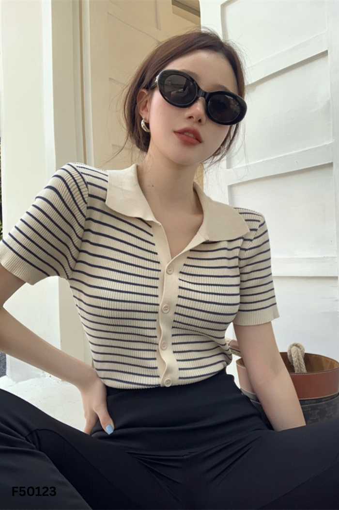 Áo len mongtoghi be kẻ đen