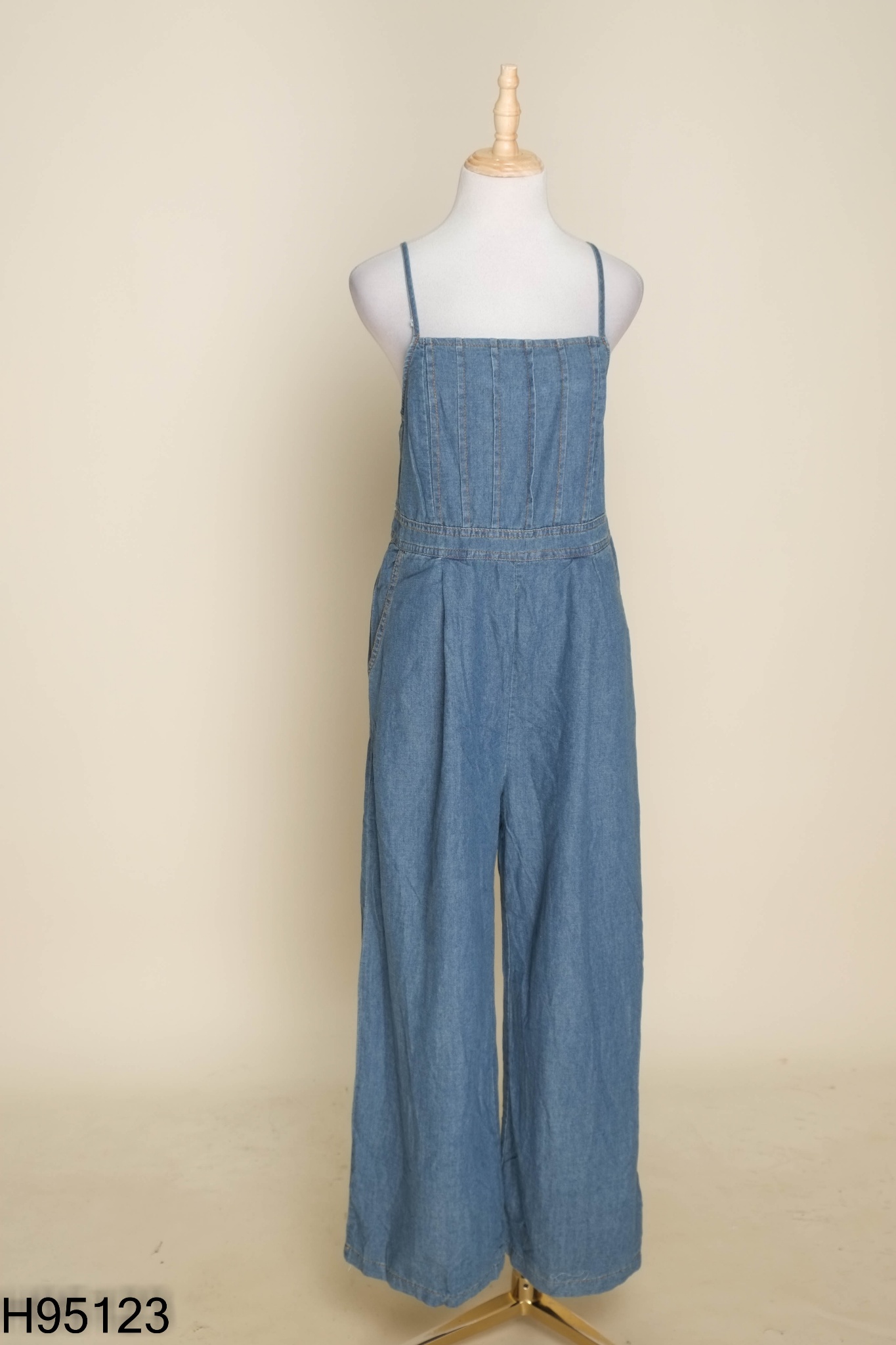 Jumpsuits hai dây jeans xanh