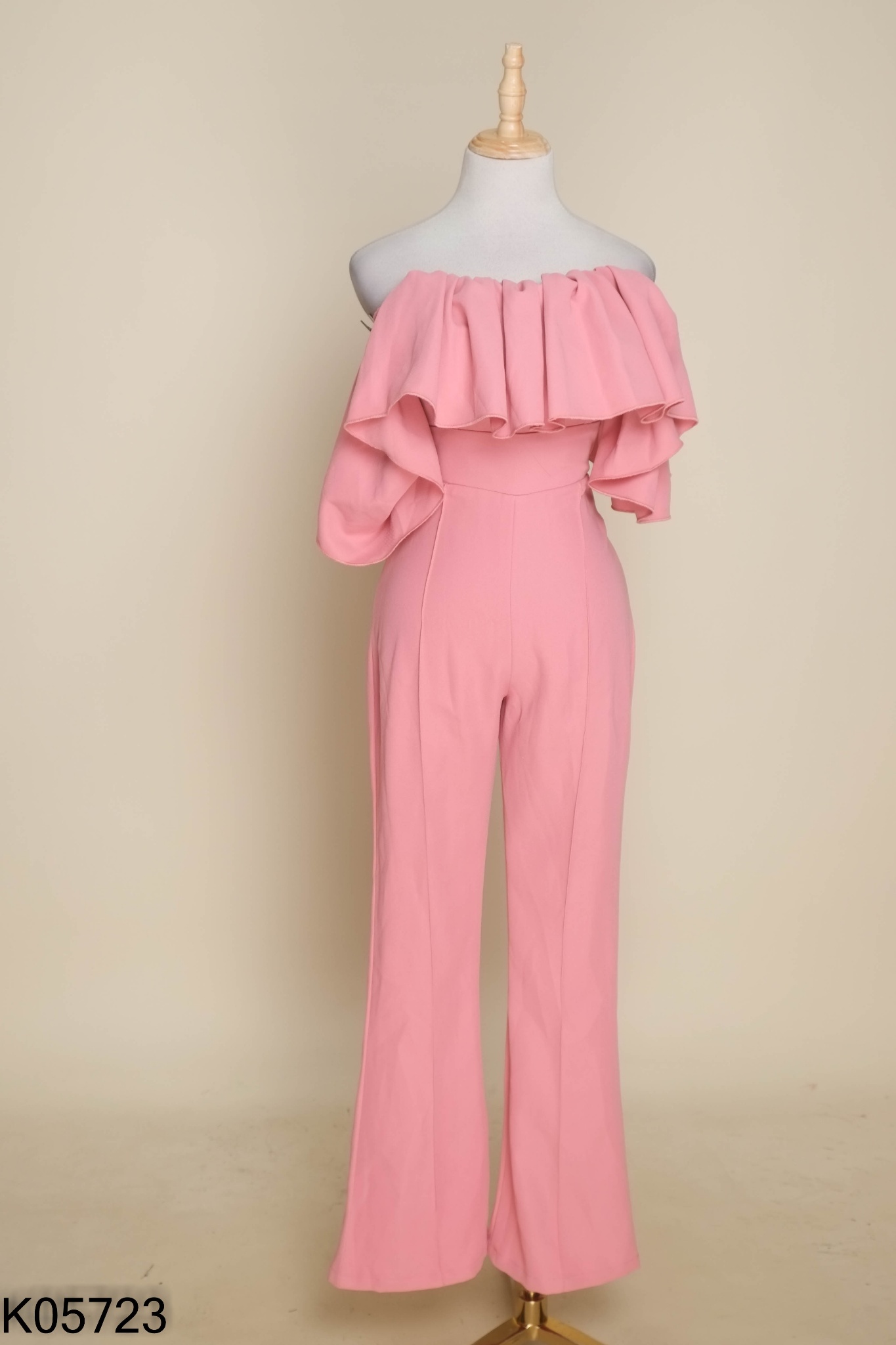Jumpsuits hồng phối bèo
