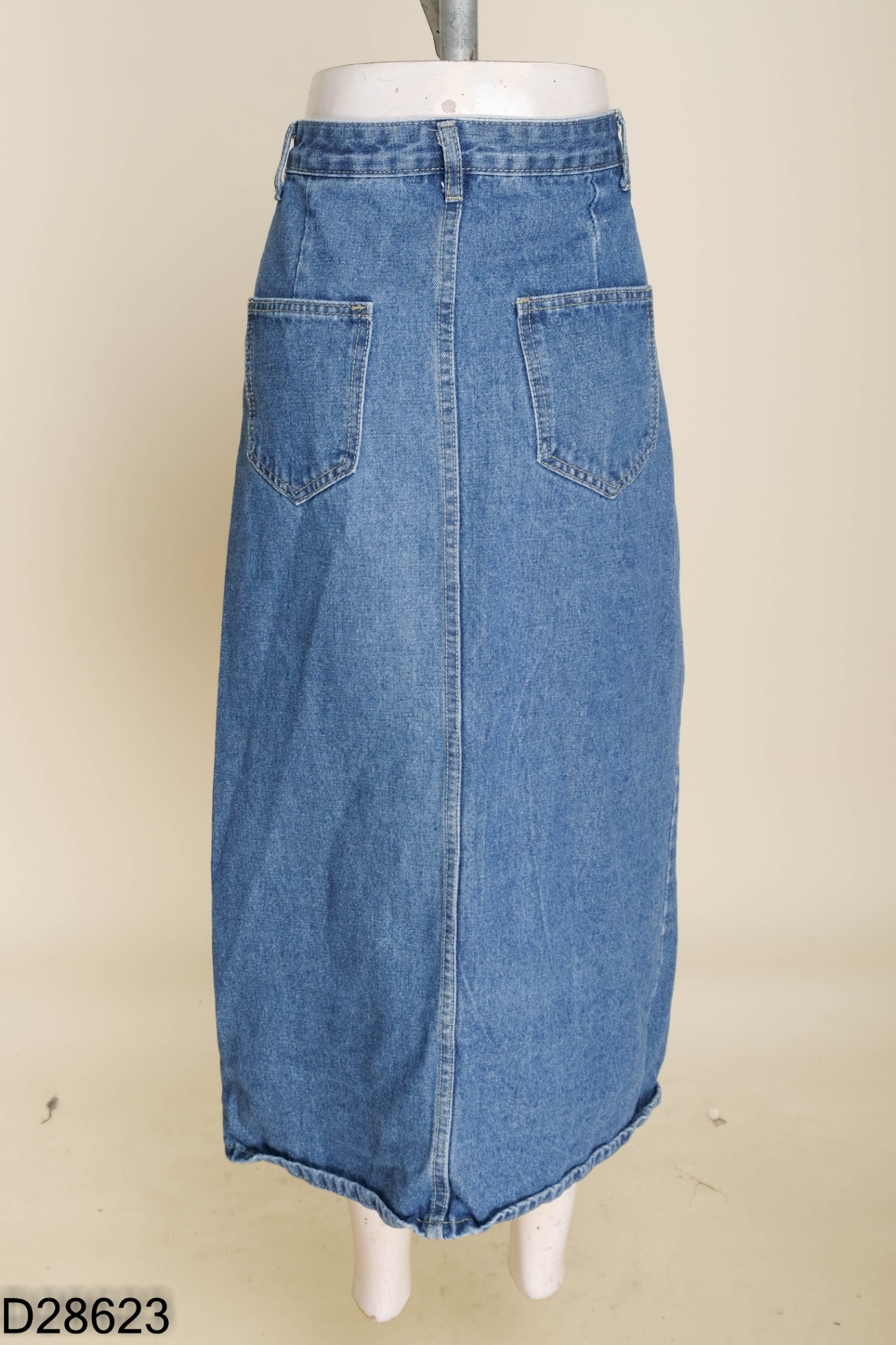 Chân váy jeans xanh xẻ
