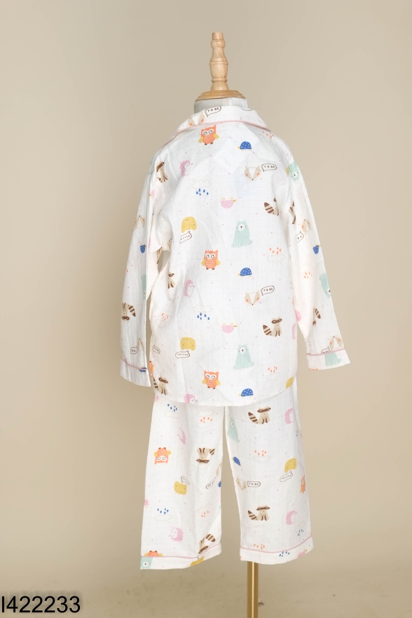 NEWTAG Set pijama trắng hoạ tiết thú kid