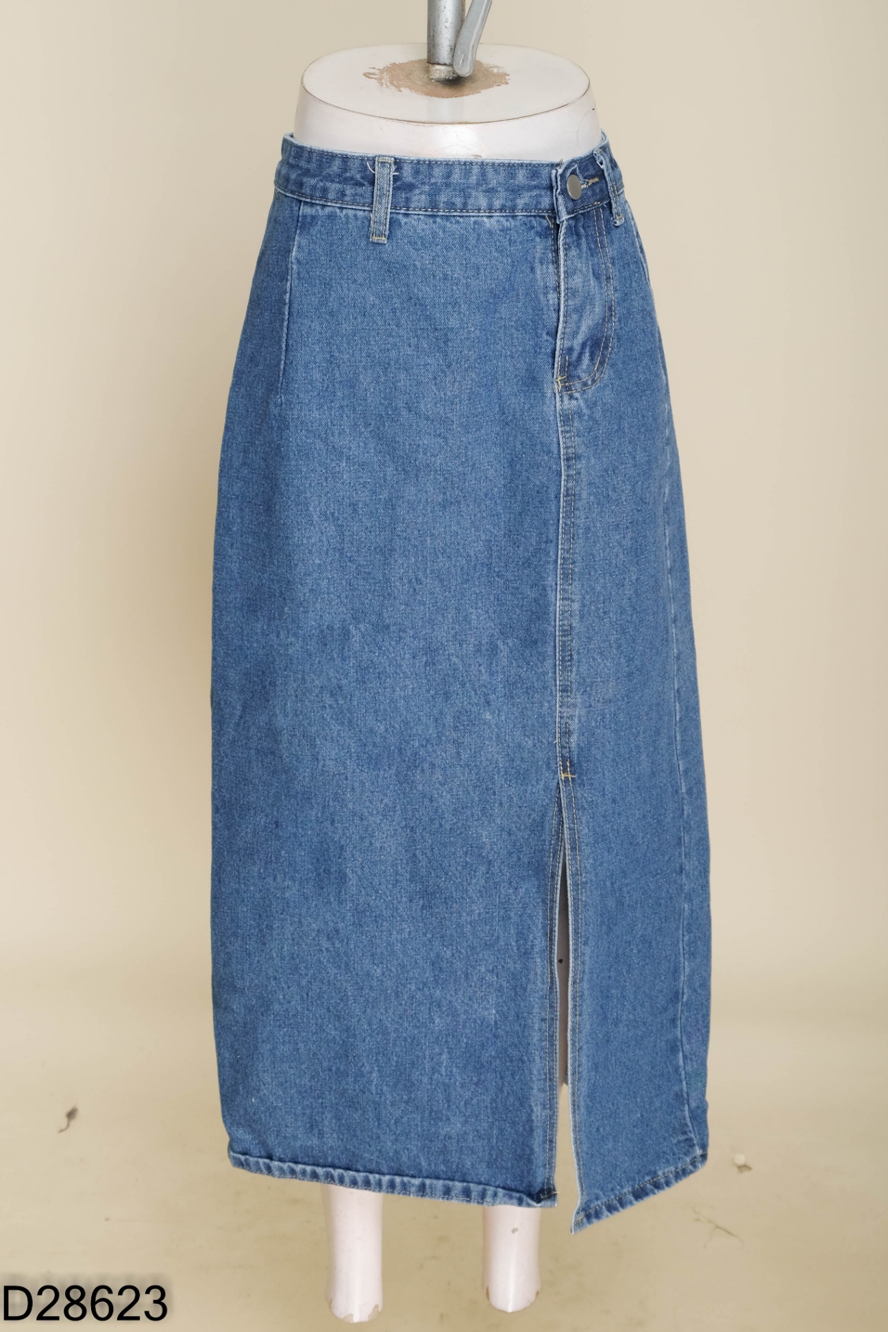 Chân váy jeans xanh xẻ