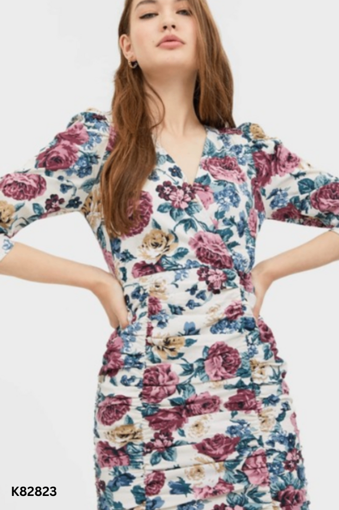 NEWTAG Váy trắng STRADIVARIUS hoa