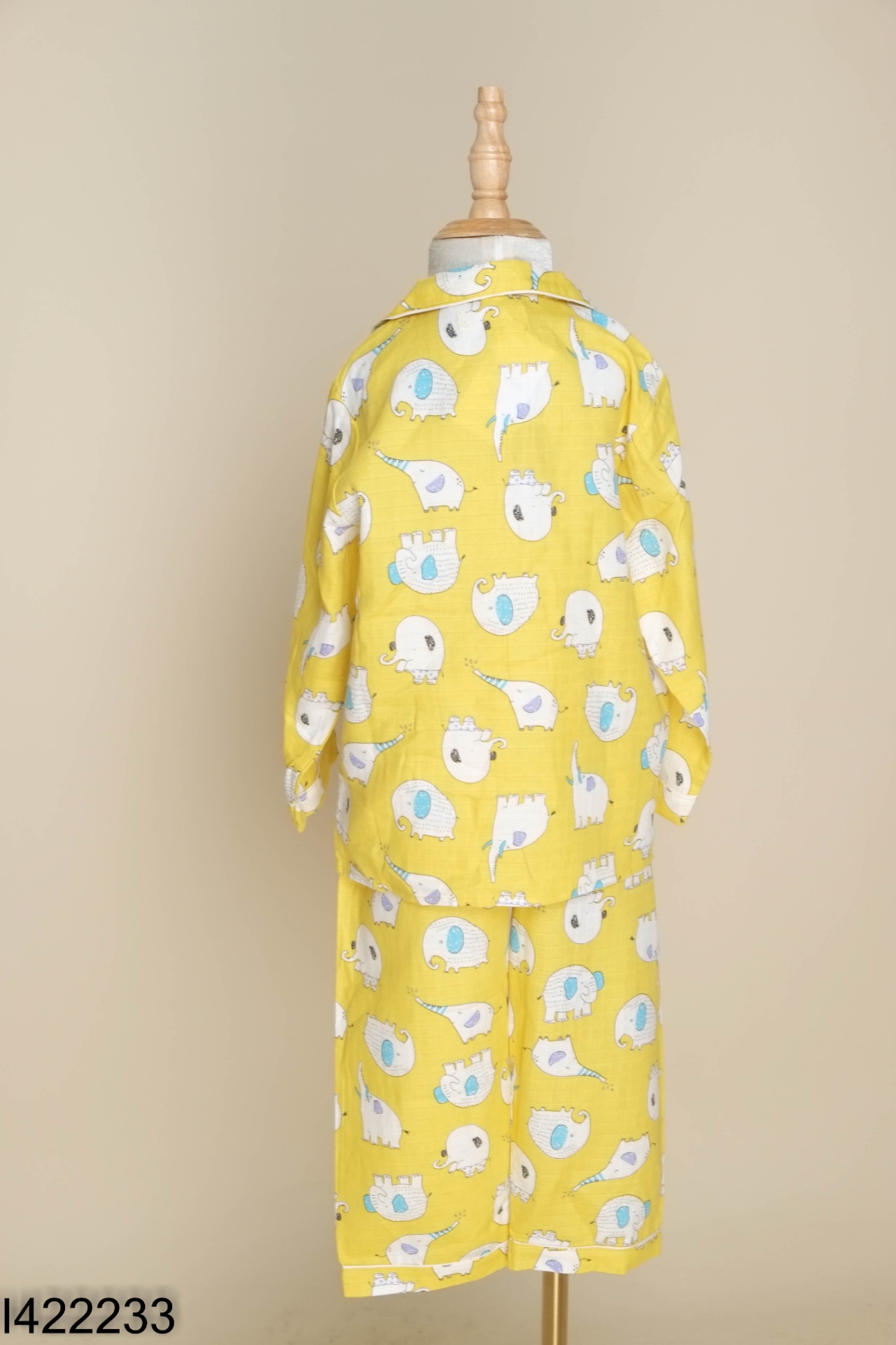 NEWTAG Set pijama vàng hoạ tiết kid