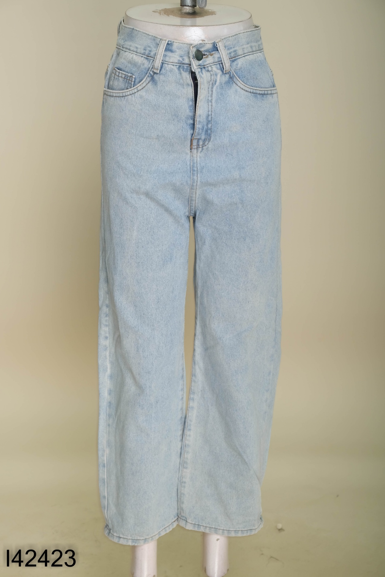Quần jeans BLEUBIRD xanh nhạt