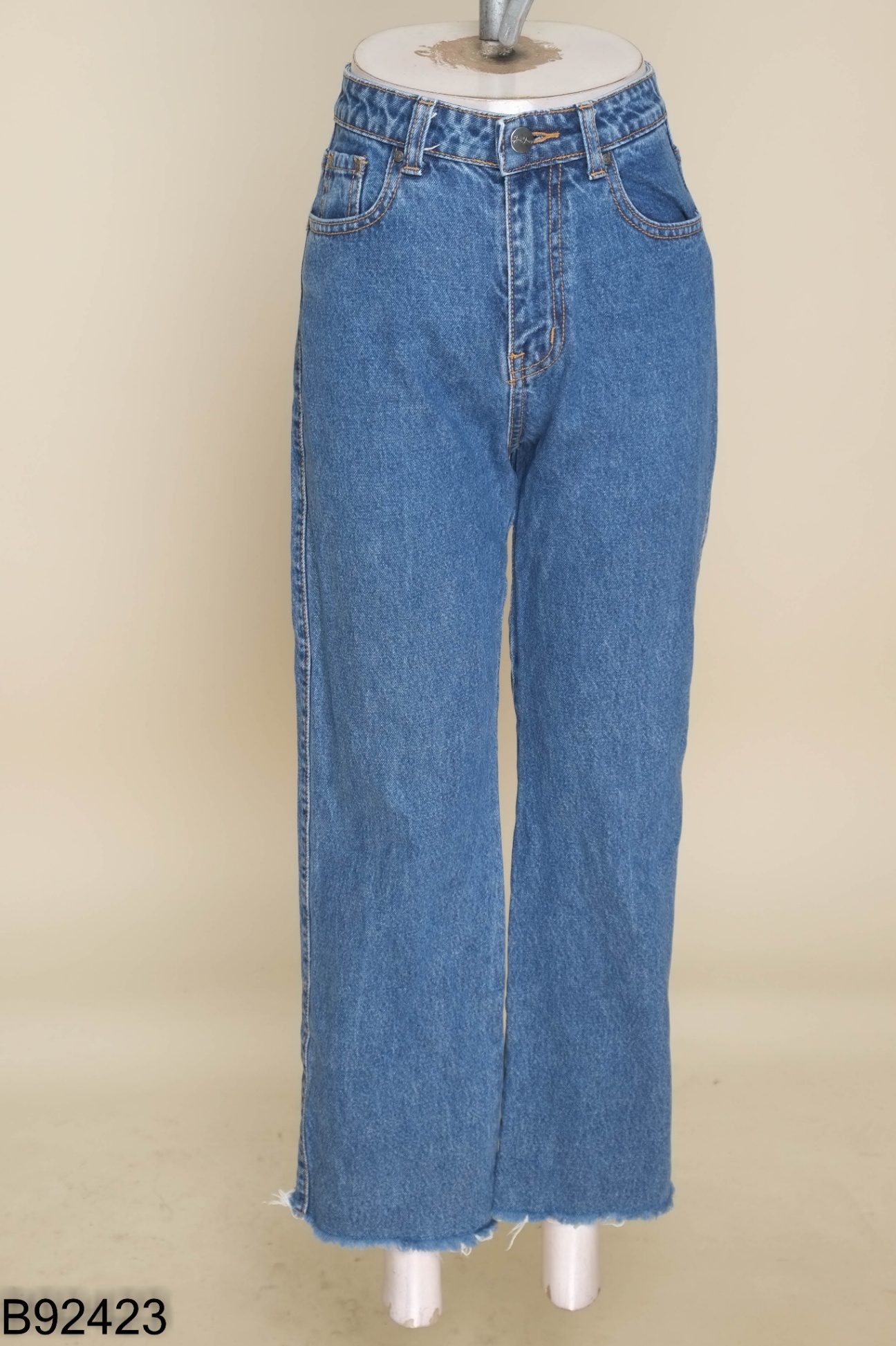 Quần jeans xanh trơn cắt gấu