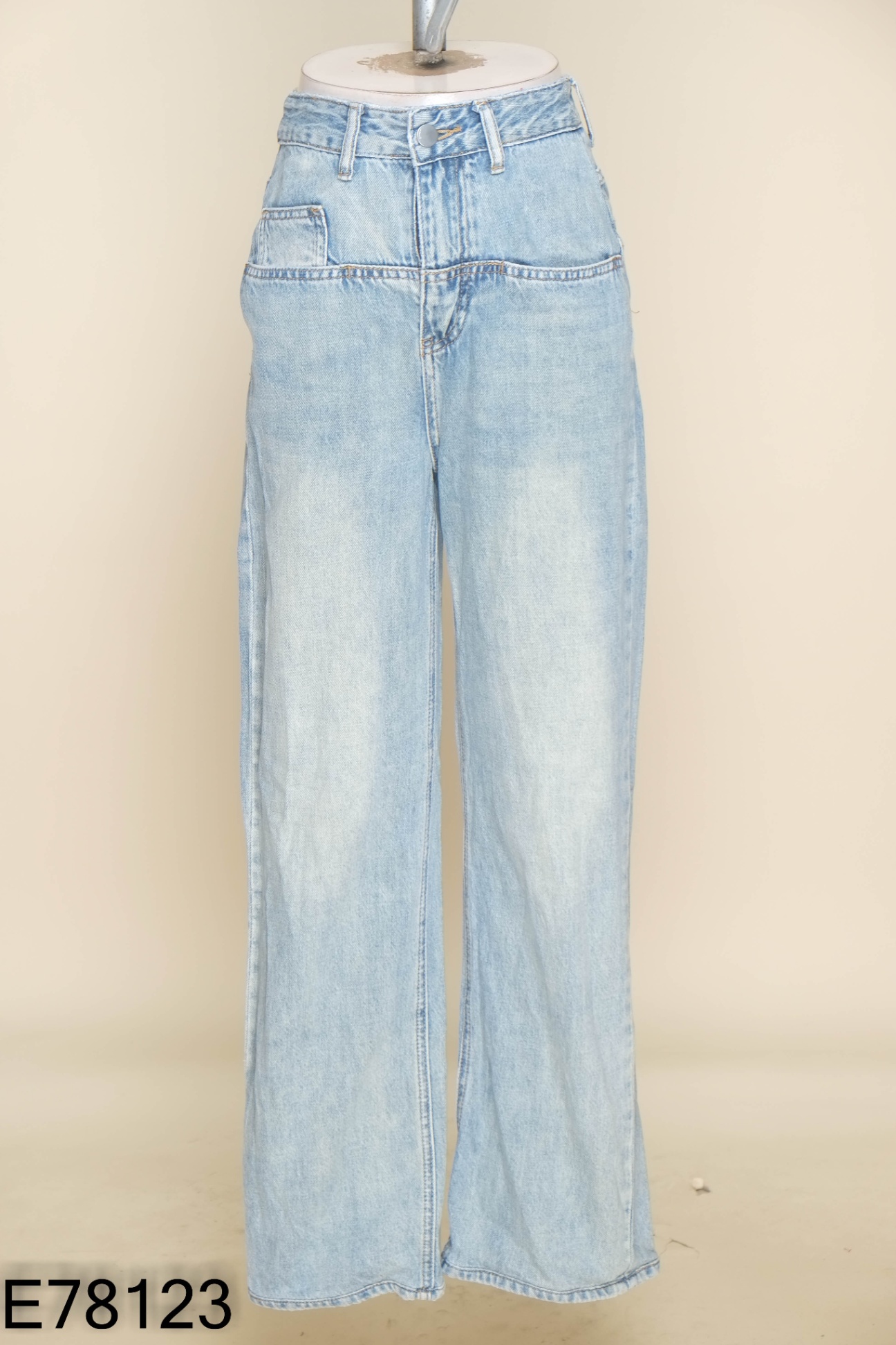 Quần jeans trơn xanh nhạt
