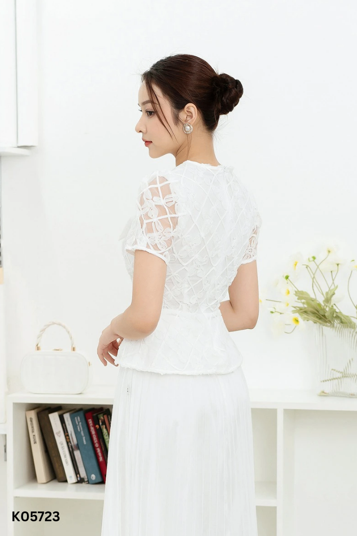 NEWTAG Áo trắng phối nơ