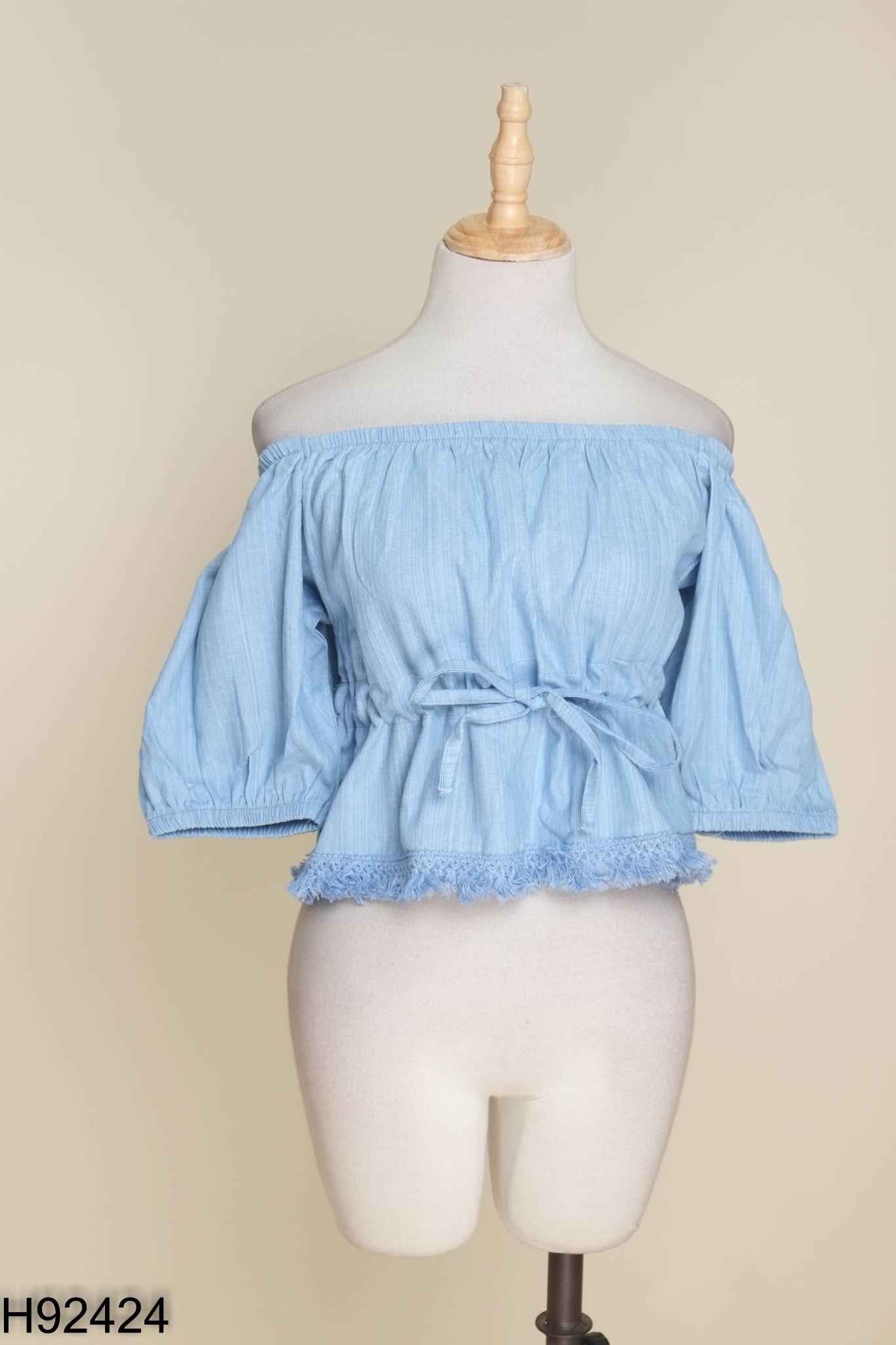 Áo trễ vai jeans xanh