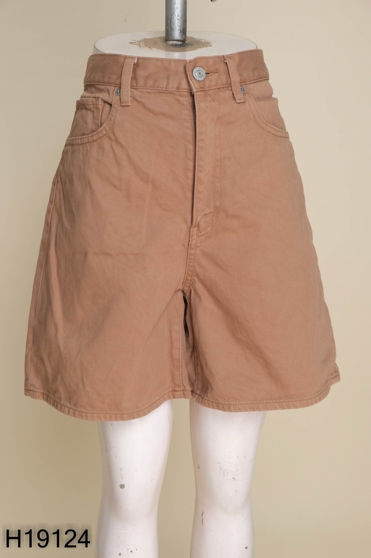 Quần shorts lửng UNIQLO jeans nâu