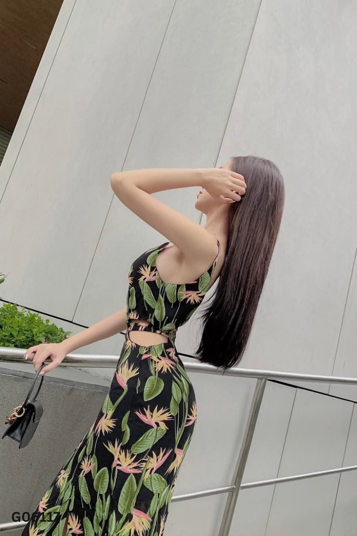 Váy đen họa tiết xnah