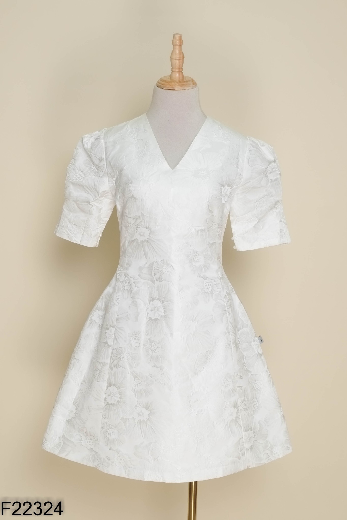 Váy trắng JM DESIGN vân hoa