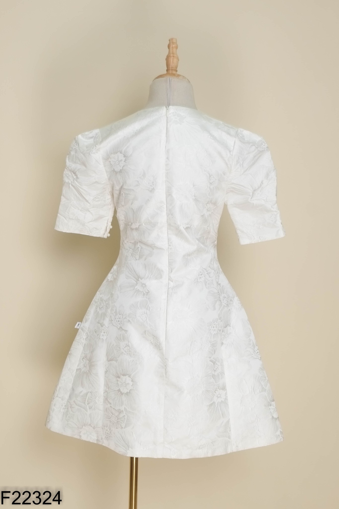 Váy trắng JM DESIGN vân hoa