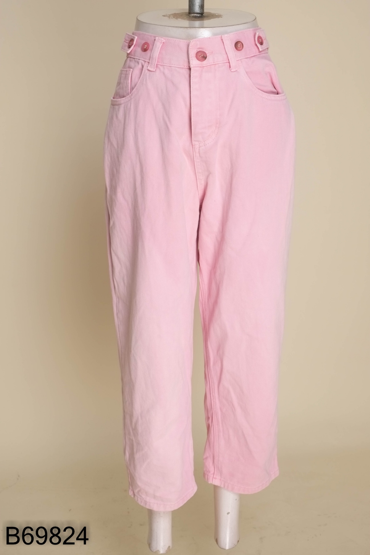 Quần jeans suông hồng