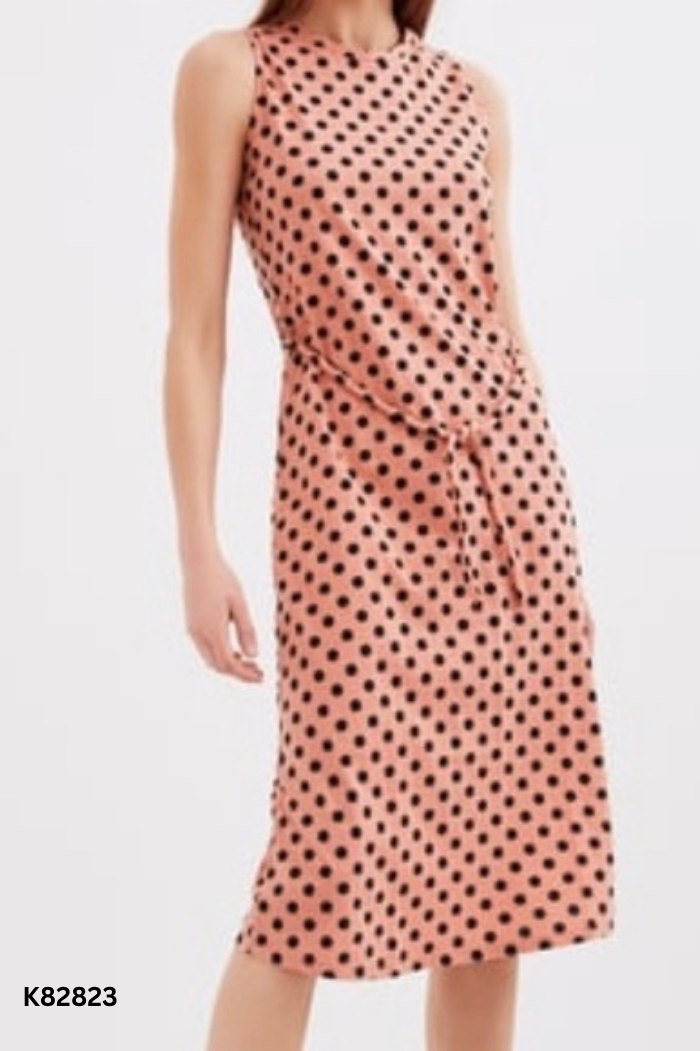 Váy hồng ZARA chấm bi kèm đai