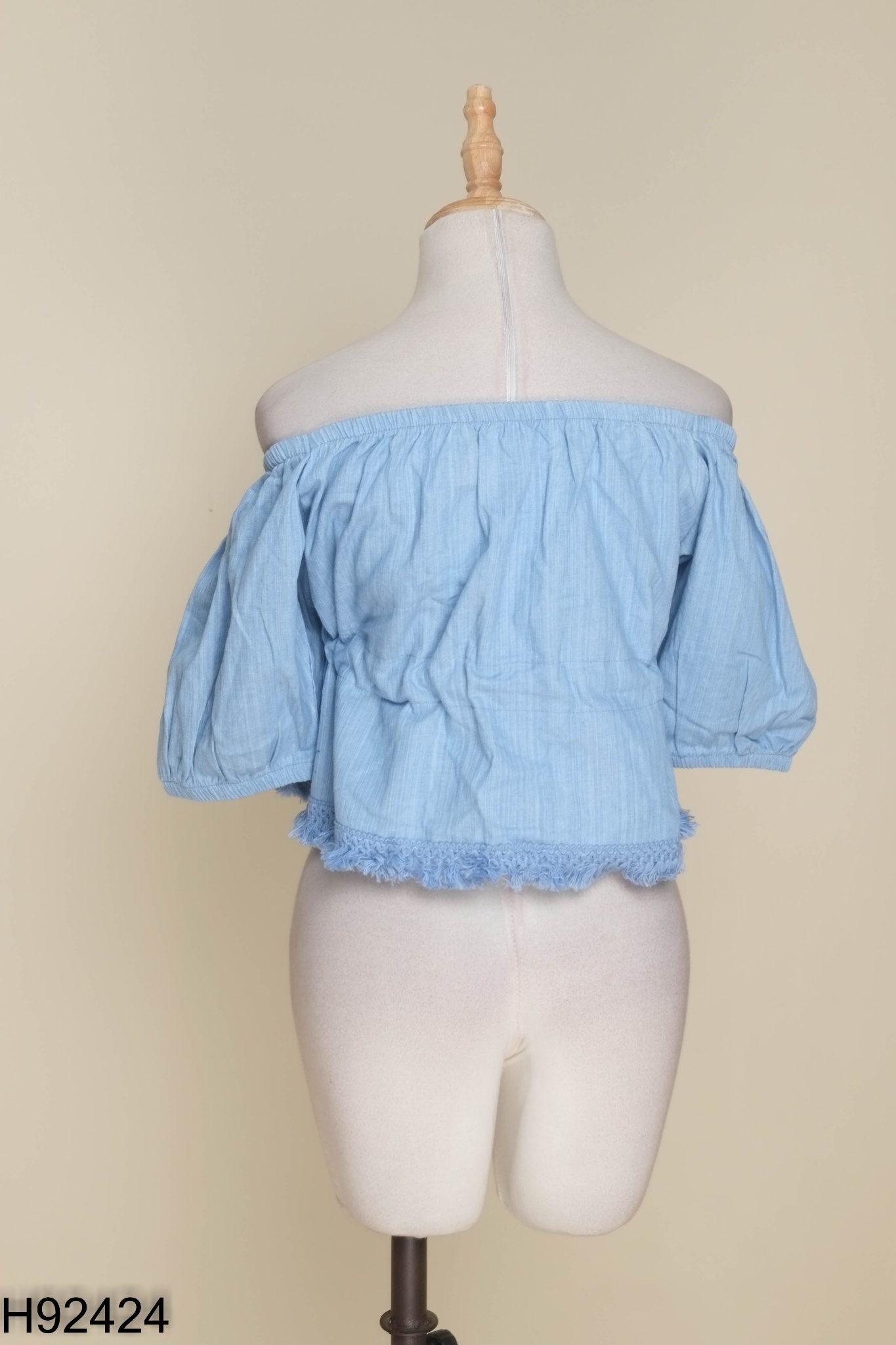 Áo trễ vai jeans xanh