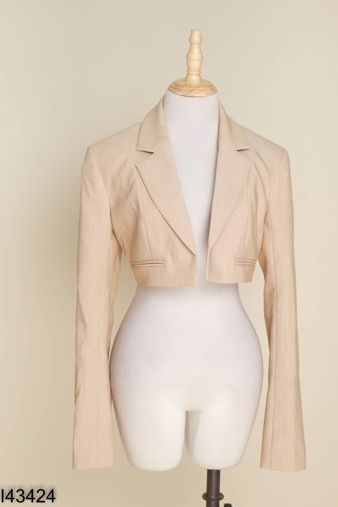 Áo blazer LA BLANCHE be dáng ngắn