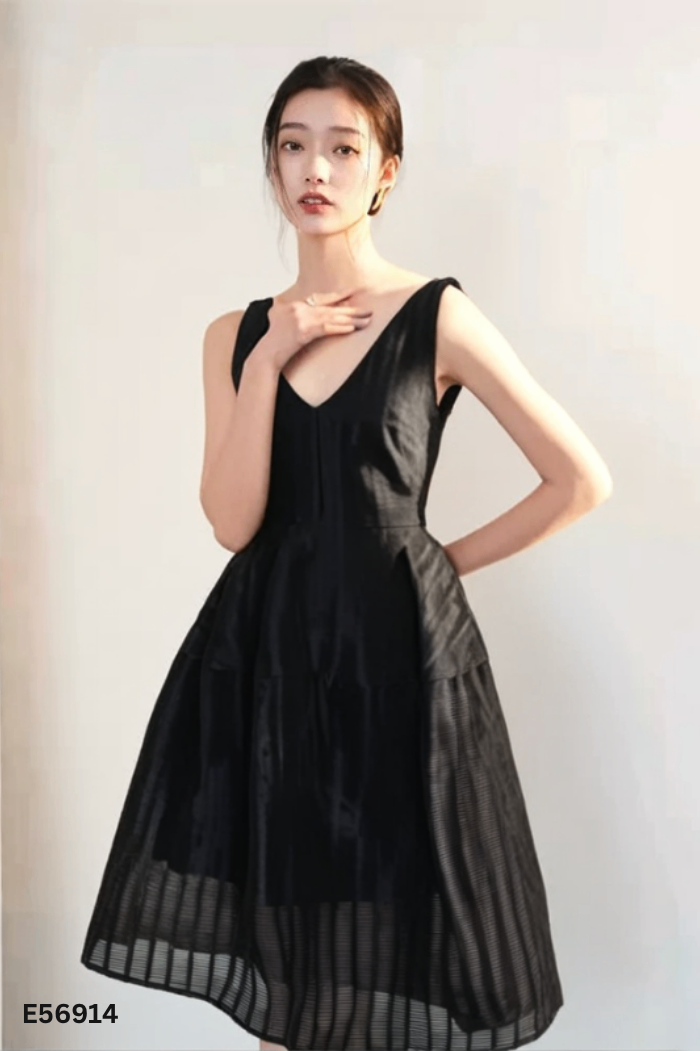 Váy 2s đen lưới dúm