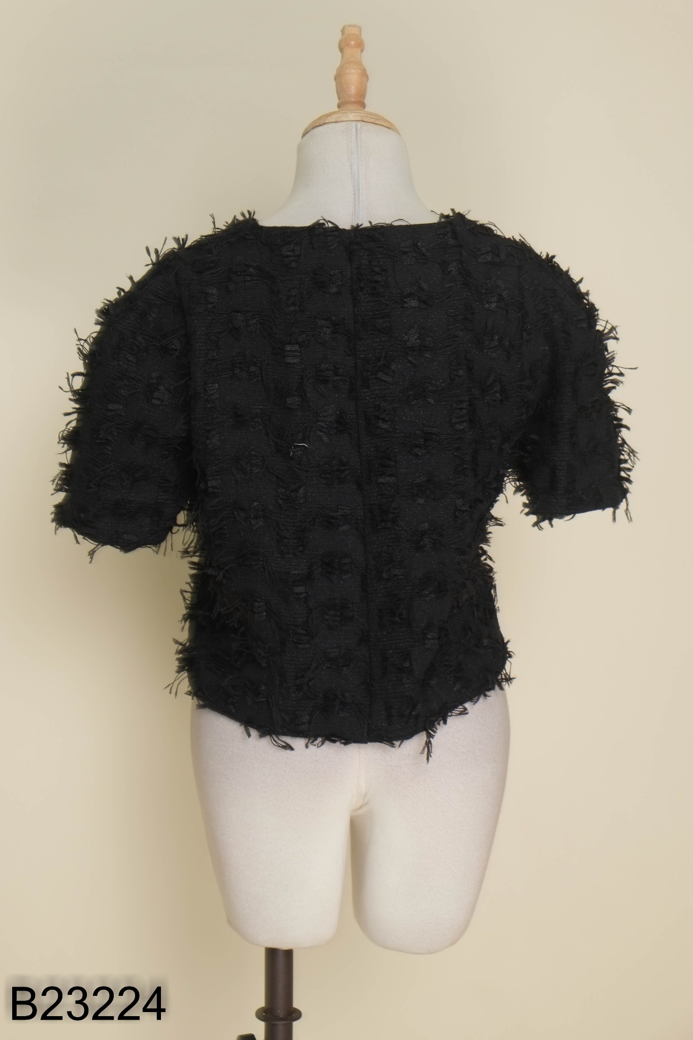 Áo kiểu dạ tweed đen tua rua