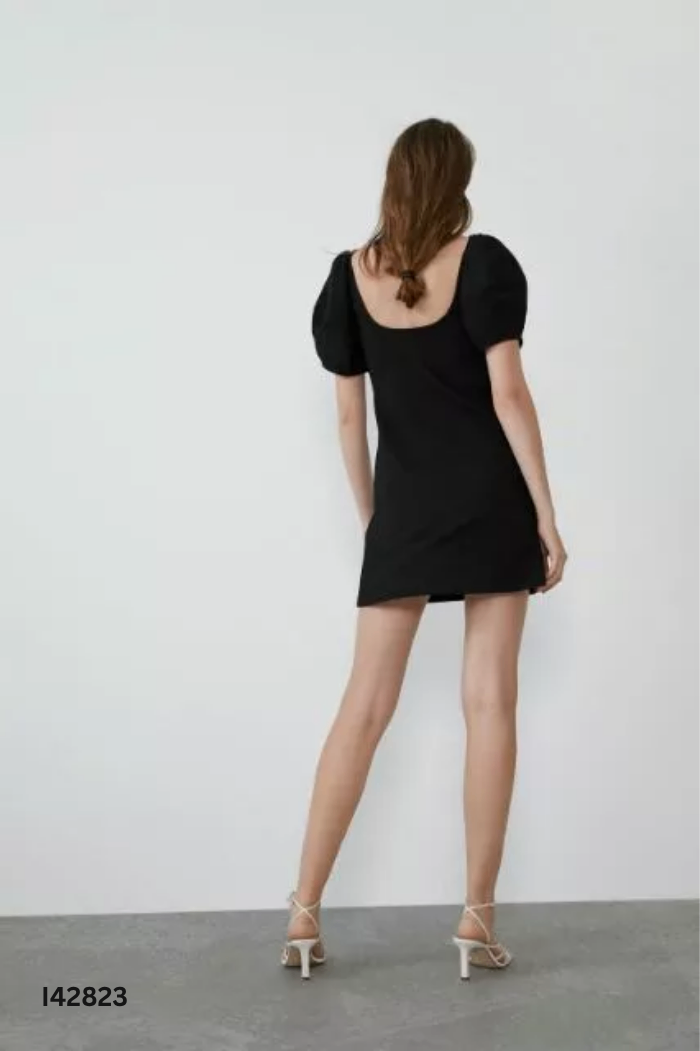 Váy đen ZARA tay phồng