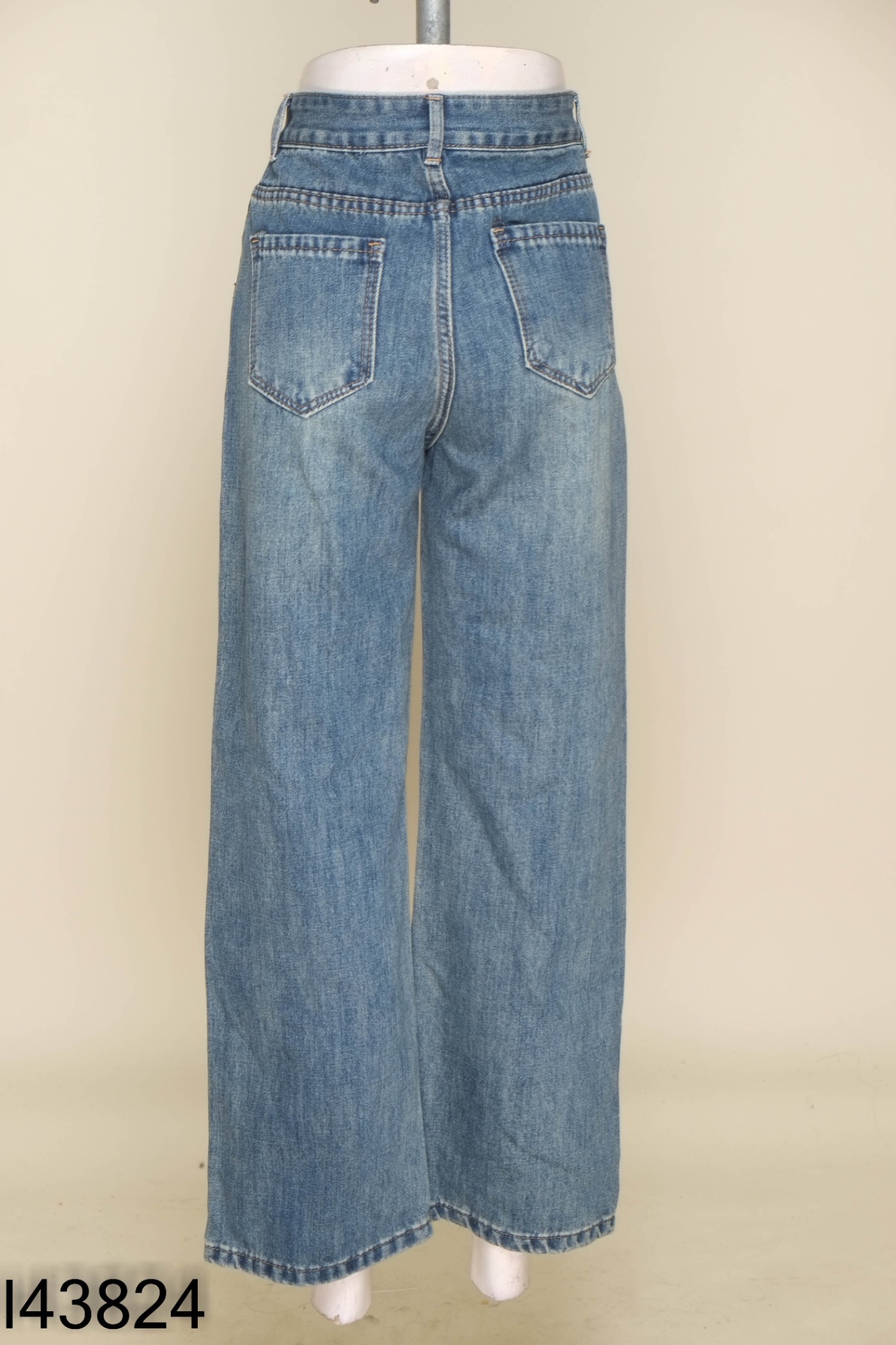 Quần culottes jeans xanh đính đá
