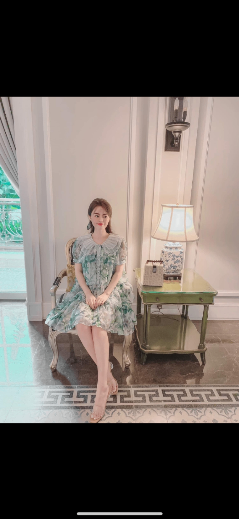 Váy voan xanh cổ trắng