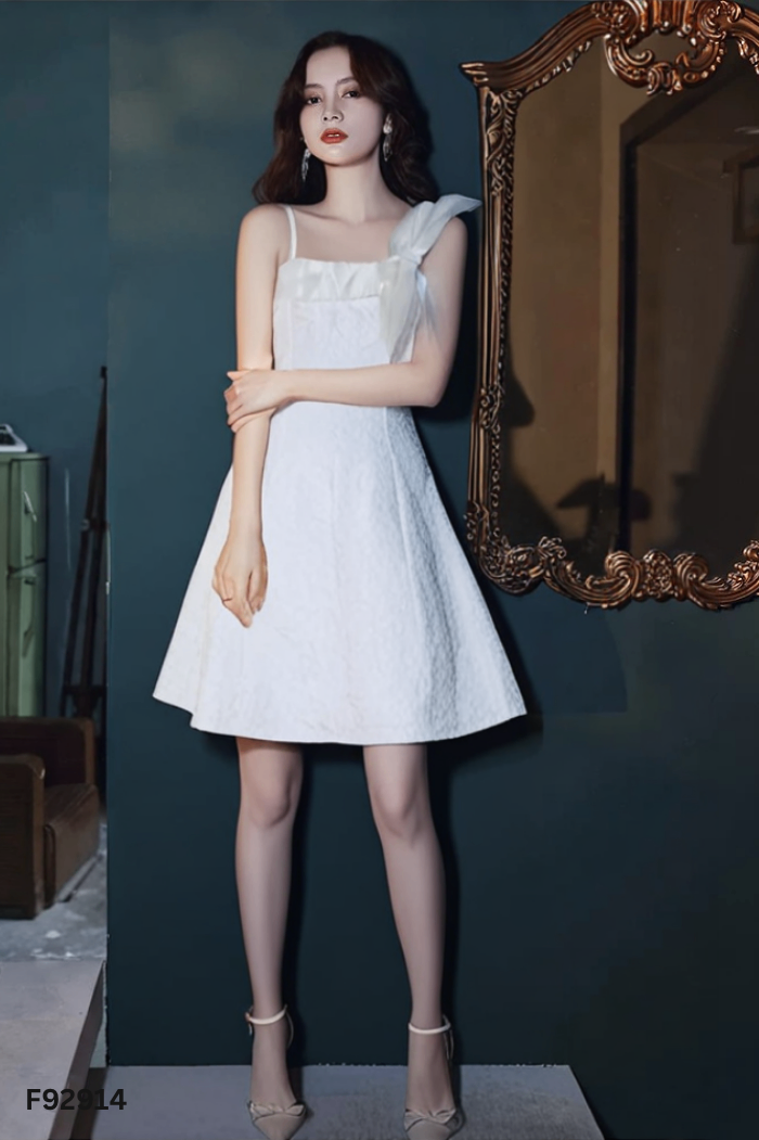 Váy 2s gấm trắng nơ
