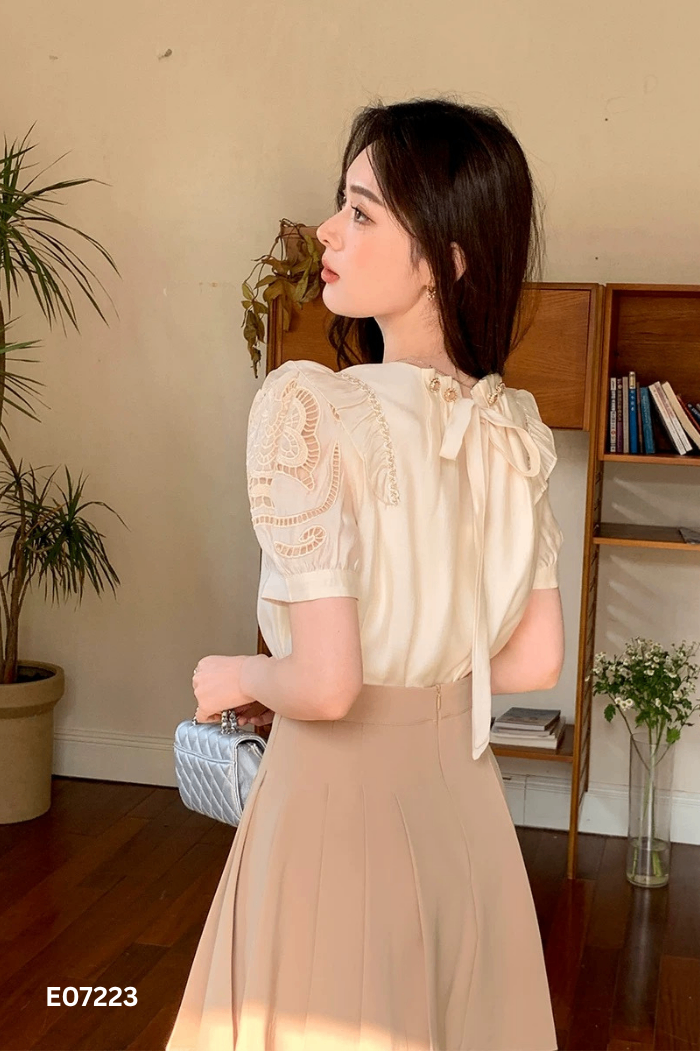 Áo tơ be phối cúc tay phồng